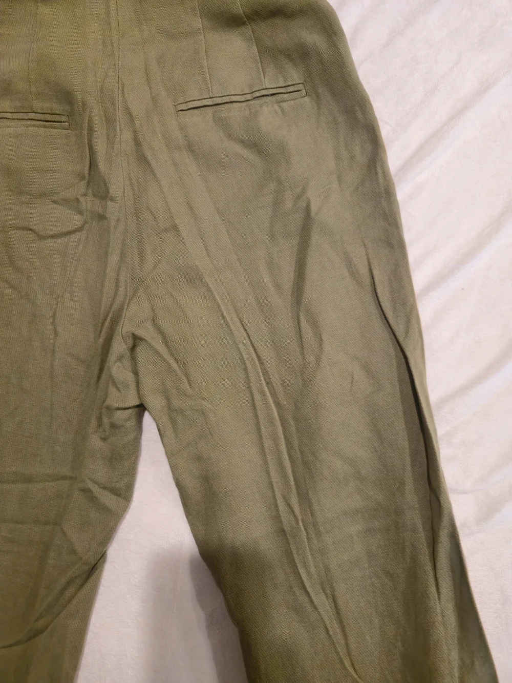Ann Taylor Olive Green Chinos Size 2